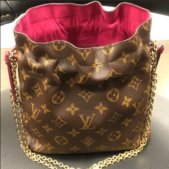 💕💬 LOUIS VUITTON NOÉ POUCH ✨ - Picture 3 of 11